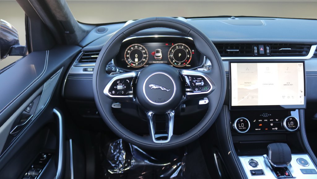 New 2026 Jaguar F-PACE R-Dynamic S AWD/4WD image 14