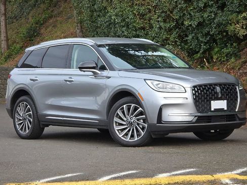 Used 2024 Lincoln Corsair Reserve w/ Equipment Group 201A AWD/4WD image 1