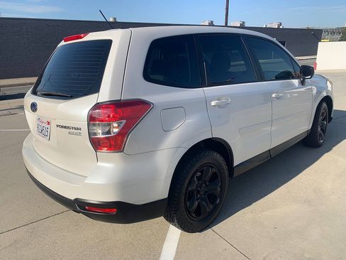 Used 2014 Subaru Forester 2.5i AWD/4WD image 10