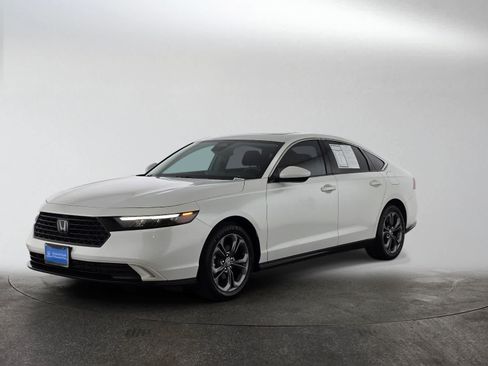Used 2023 Honda Accord EX image 7