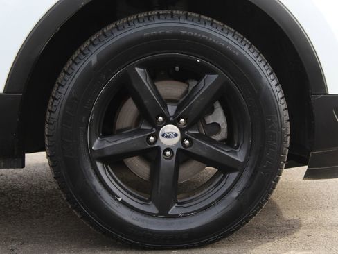 Used 2019 Ford Explorer 4WD w/ Class III Trailer Tow Package image 23