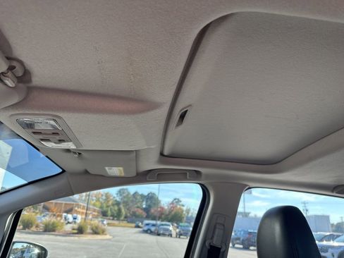 Used 2015 Honda Fit EX image 11