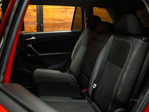 Used 2019 Volkswagen Tiguan S image 10