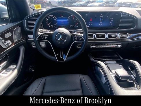 Used 2025 Mercedes-Benz GLE 450e 4MATIC image 6
