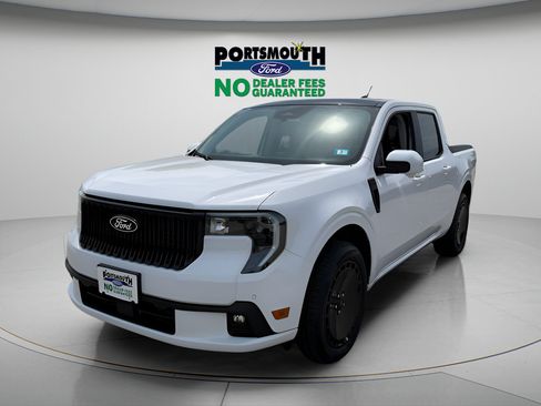 Used 2025 Ford Maverick Lobo AWD/4WD image 17