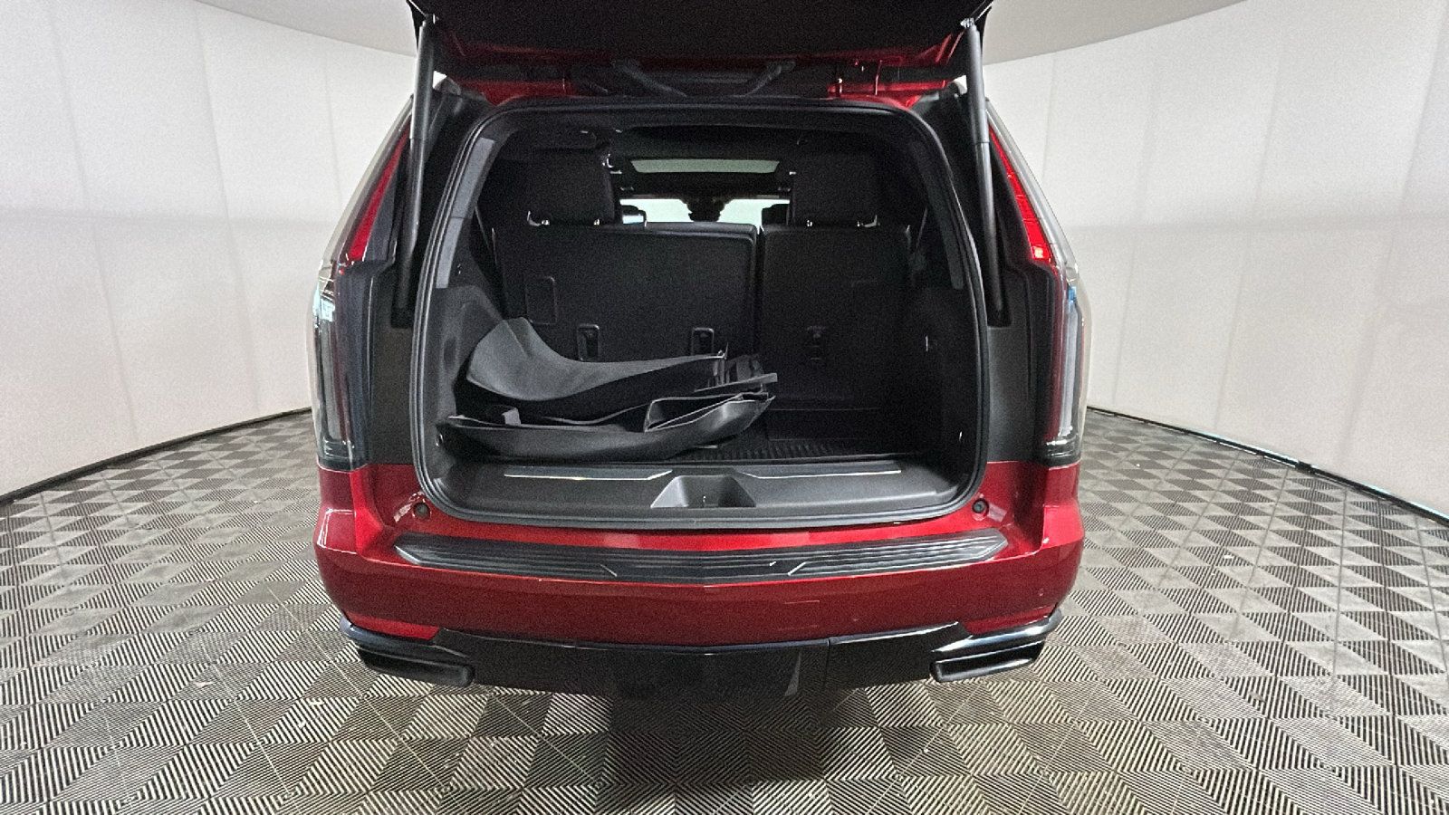 Used 2023 Cadillac Escalade Sport Platinum w/ LPO, ONYX Package AWD/4WD image 31