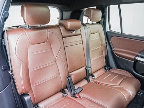 Certified 2023 Mercedes-Benz GLB 250 4MATIC image 14