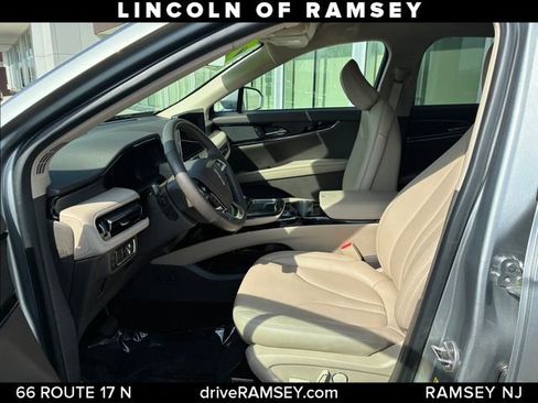 Used 2023 Lincoln Nautilus AWD w/ Premium Package image 12