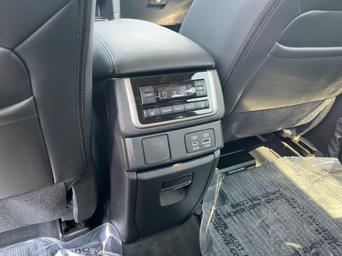 Certified 2026 Subaru Ascent Limited AWD/4WD image 32