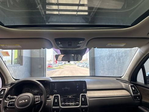 Used 2022 Kia Sorento S w/ Panoramic Sunroof Package AWD/4WD image 24