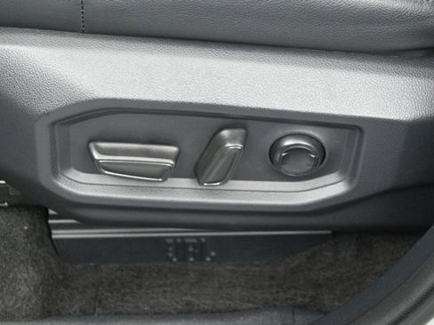 Used 2025 Toyota Tundra Limited image 11