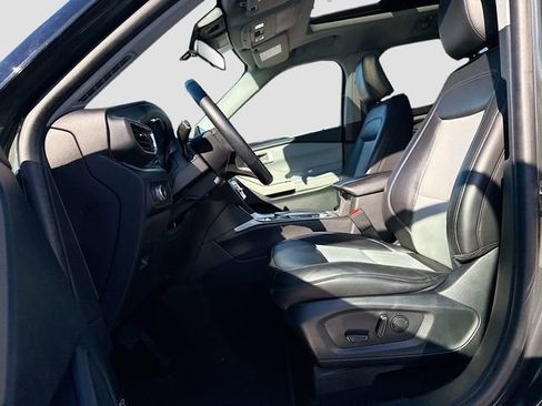Certified 2022 Ford Explorer XLT w/ Equipment Group 202A image 23