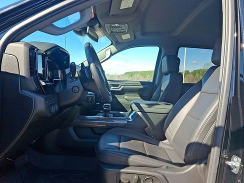 Certified 2024 Chevrolet Silverado 1500 LTZ AWD/4WD image 12