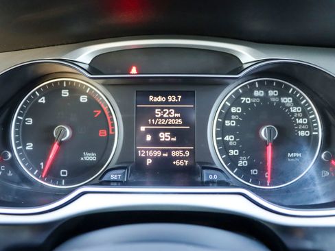 Used 2015 Audi A4 2.0T Premium image 31