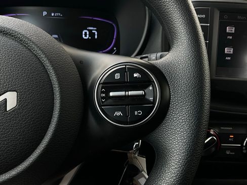 Used 2025 Kia Soul LX w/ LX Technology Package image 32