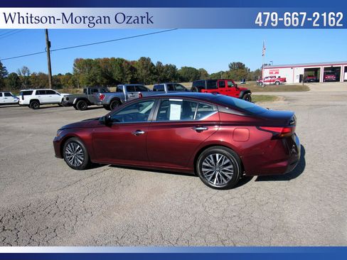 Used 2024 Nissan Altima 2.5 SV image 8