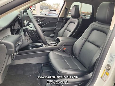 New 2026 Lincoln Corsair Premiere image 5