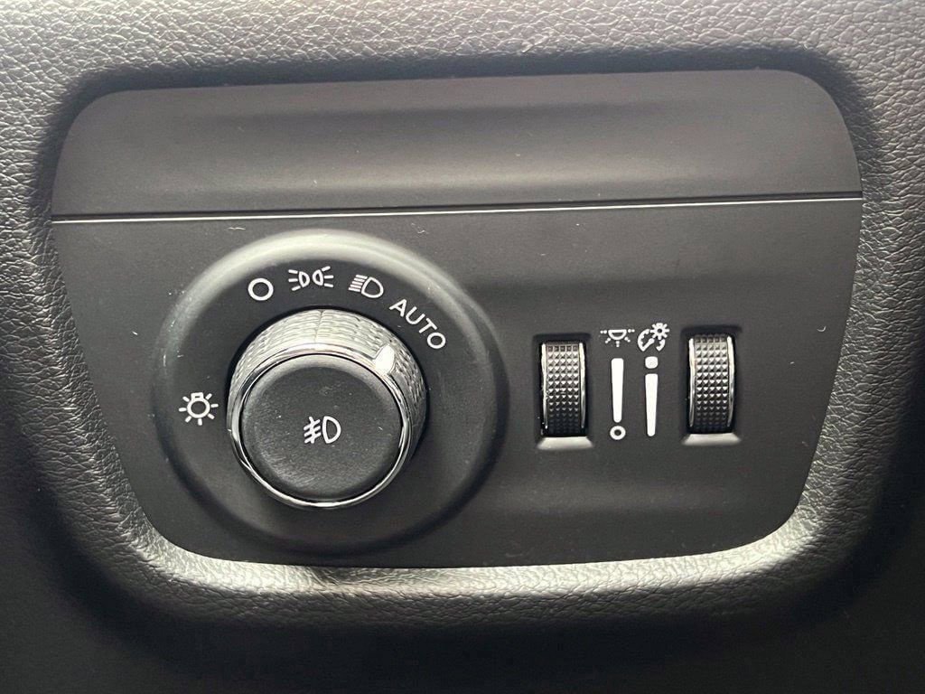 Certified 2025 Jeep Grand Cherokee Summit w/ Obsidian Package AWD/4WD image 28