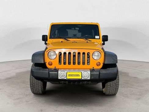 Used 2012 Jeep Wrangler Unlimited Sahara image 8