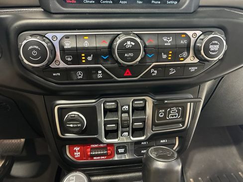 Used 2020 Jeep Wrangler Unlimited Rubicon AWD/4WD image 23