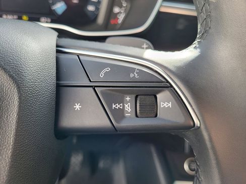 Certified 2023 Audi Q3 2.0T Premium Plus w/ Premium Plus Package image 18