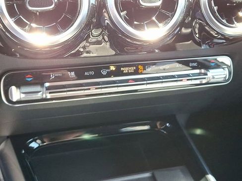 Used 2022 Mercedes-Benz GLA 250 4MATIC image 19