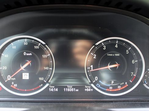 Used 2014 BMW 750Li image 22