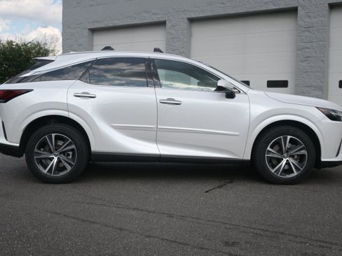 Used 2023 Lexus RX 350 Premium w/ Cold Area Package AWD/4WD image 10