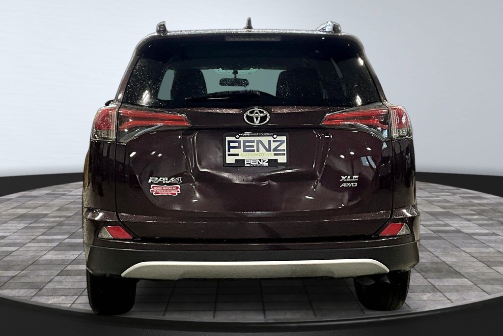 Used 2016 Toyota RAV4 XLE AWD/4WD image 5