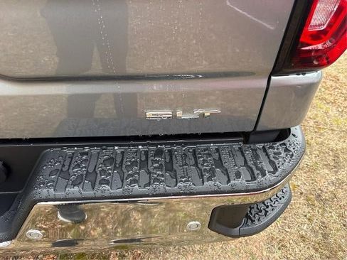 New 2026 GMC Sierra 1500 SLT w/ SLT Premium Plus Package AWD/4WD image 10