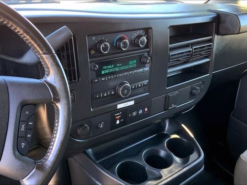 Used 2022 Chevrolet Express 2500 w/ Driver Convenience Package image 5