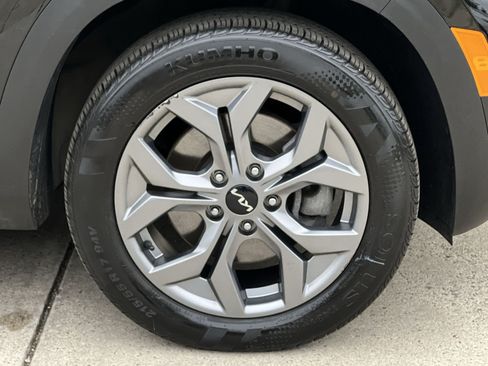 Used 2024 Kia Seltos S AWD/4WD image 25
