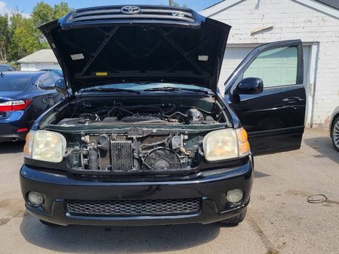 Used 2002 Toyota Sequoia SR5 w/ Preferred Pkg RWD image 25