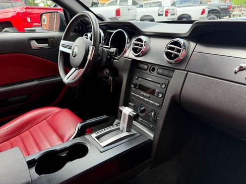 Used 2006 Ford Mustang GT RWD image 24