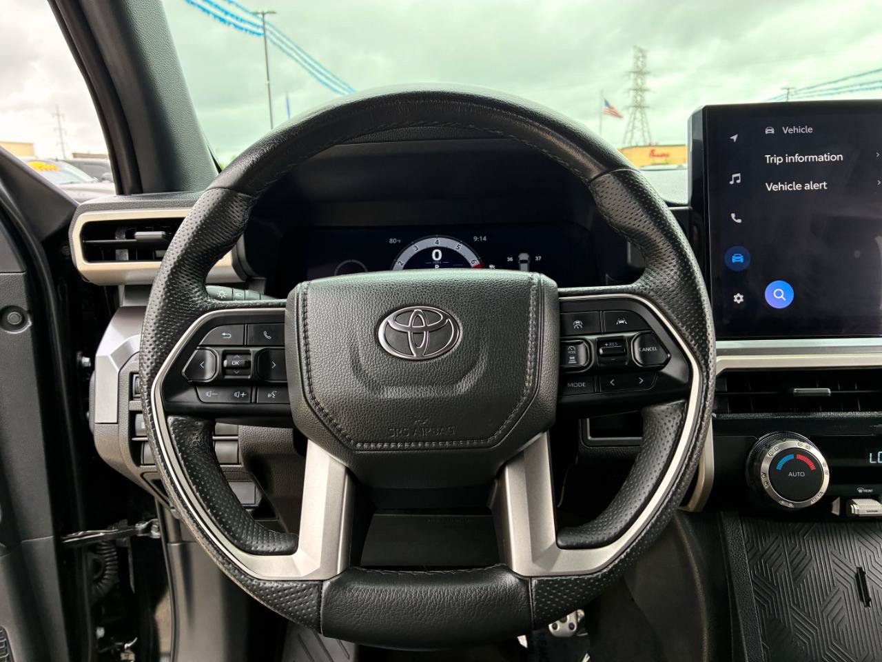 Used 2025 Toyota Tacoma TRD Sport AWD/4WD image 14