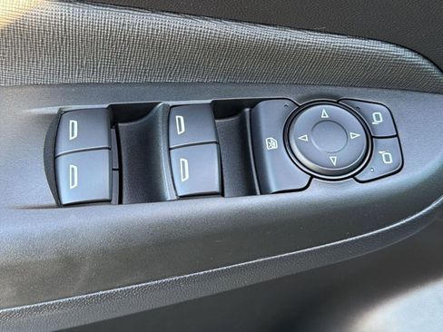 Used 2025 Buick Envista Preferred w/ Convenience I Package image 21