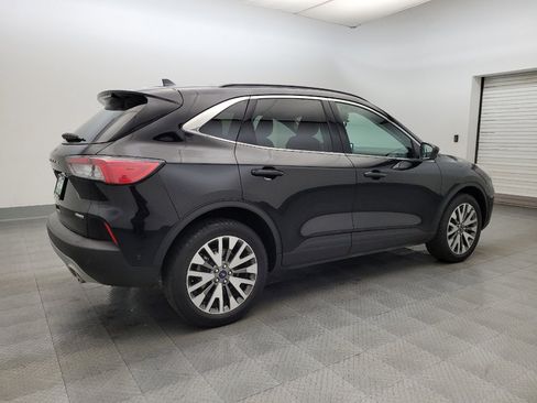 Used 2021 Ford Escape Titanium image 10