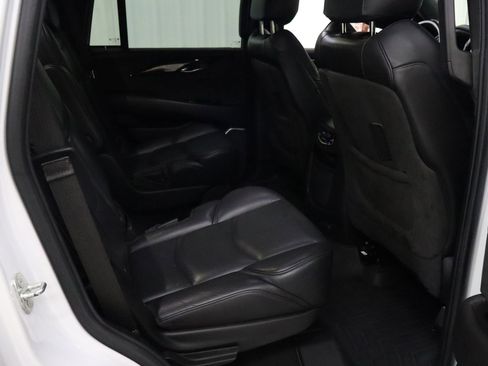 Used 2020 Cadillac Escalade Platinum image 31
