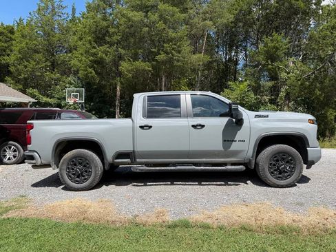 Used 2024 Chevrolet Silverado 2500 LT w/ Z71 Sport Edition AWD/4WD image 17