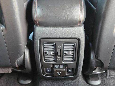 Used 2024 Dodge Durango GT RWD image 22