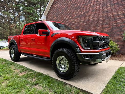 Used 2022 Ford F150 Raptor w/ Raptor 37 Performance Package image 33