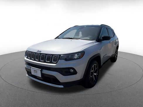 Used 2025 Jeep Compass Limited AWD/4WD image 4