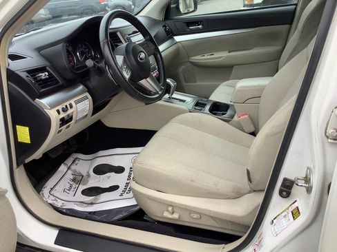 Used 2010 Subaru Outback 2.5i Premium image 23