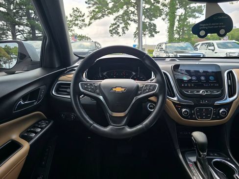 Certified 2022 Chevrolet Equinox Premier FWD image 13
