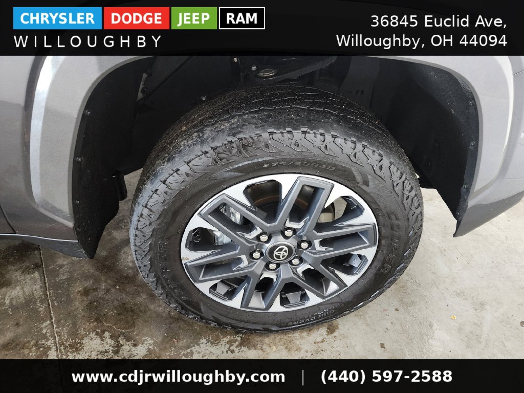 Used 2025 Toyota Tundra Limited AWD/4WD image 47