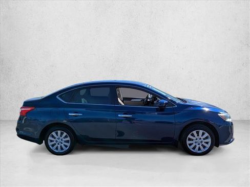 Used 2017 Nissan Sentra S image 4