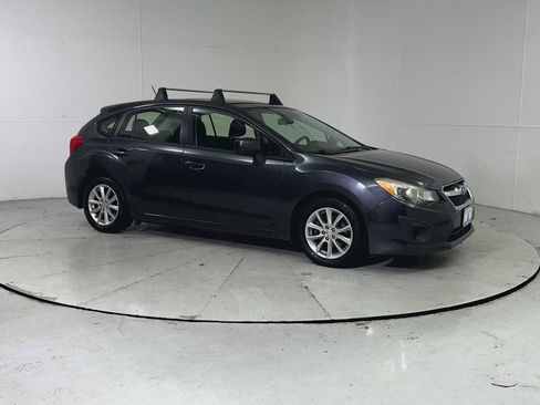 Used 2014 Subaru Impreza 2.0i Premium w/ All-Weather Package w/CVT image 8