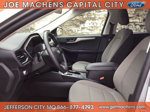 Certified 2022 Ford Escape SE image 18