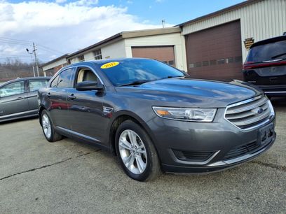Used 2017 Ford Taurus SE