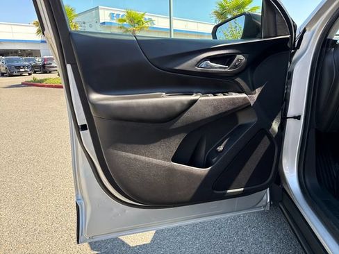 Used 2019 Chevrolet Equinox LT AWD/4WD image 16